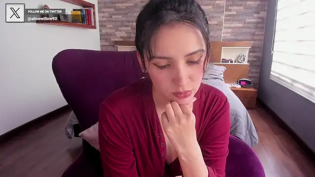 alicewilloww online show from September 20, 2025, 7:41 pm