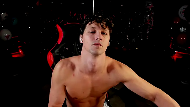 dirty-boss online show from November 16, 2025, 9:14 am