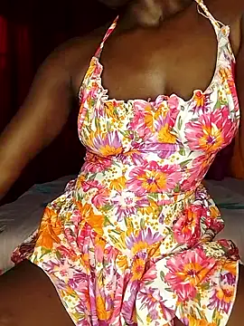 NicRaisaa online show from September 24, 2025, 4:41 am