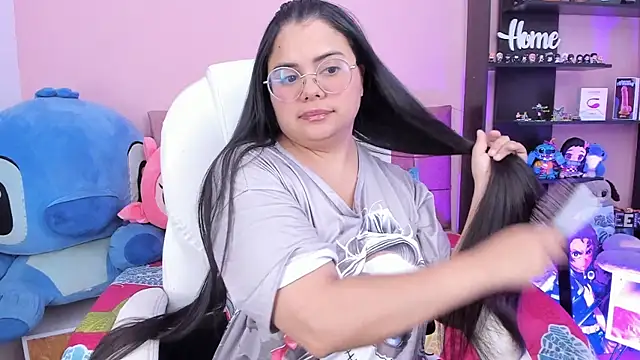 Snapshot of esmeralda112 chatting on April 22, 2026, 9:05 am esmeralda112 online show from April 22, 2026, 9:05 am