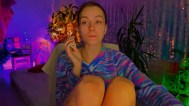 poli   online show from September 28, 2025, 6:04 pm