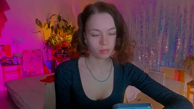 poli   online show from March 17, 2025, 9:13 pm