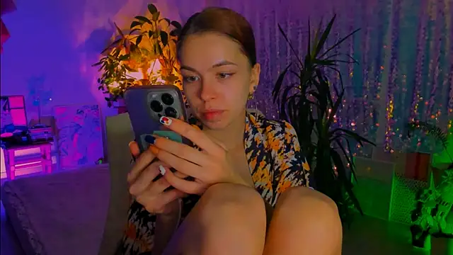 poli   online show from November 15, 2025, 8:13 pm