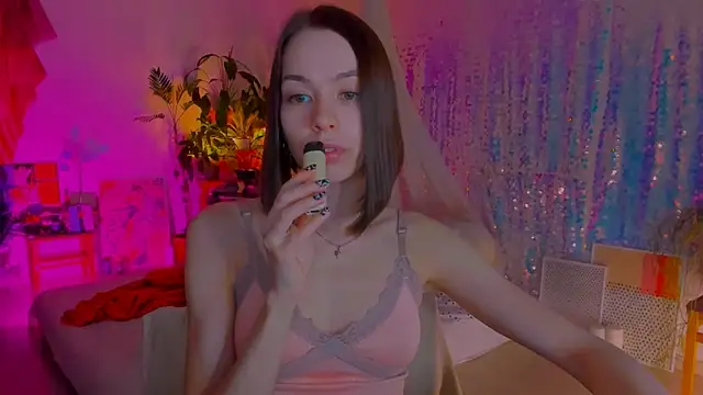 poli   online show from March 12, 2025, 10:28 pm