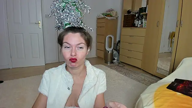 Snapshot of Rolla_Coaster chatting on December 20, 2025, 3:31 am Rolla Coaster online show from December 20, 2025, 3:31 am