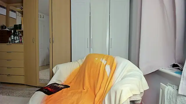 Snapshot of Rolla_Coaster chatting on February 6, 2026, 9:33 pm Rolla Coaster online show from February 6, 2026, 9:33 pm