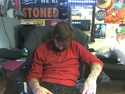 CloudDadddyyy420 online show from February 26, 2025, 8:47 pm