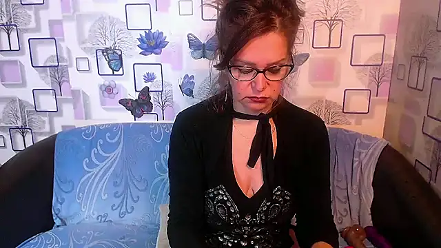 milfsexy online show from October 15, 2025, 10:23 am