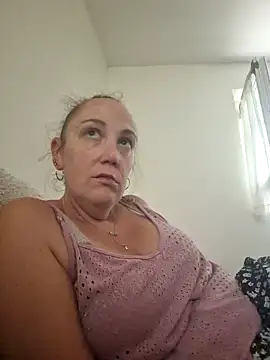 Snapshot of Wisie_Cutie chatting on September 10, 2025, 3:11 pm Wisie Cutie online show from September 10, 2025, 3:11 pm