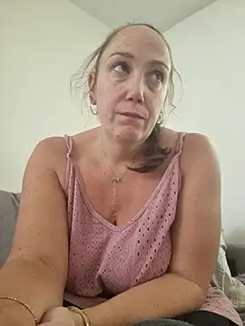 Snapshot of Wisie_Cutie chatting on October 11, 2025, 11:44 am Wisie Cutie online show from October 11, 2025, 11:44 am