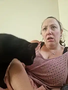 Snapshot of Wisie_Cutie chatting on March 17, 2025, 3:40 pm Wisie Cutie online show from March 17, 2025, 3:40 pm