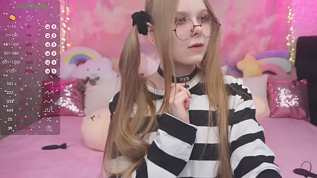 minx g1rl online show from January 17, 2025, 6:15 am