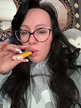 AnnaAnn online show from September 26, 2025, 5:36 am