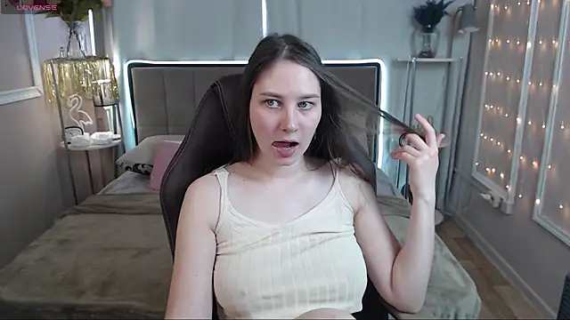 MollyBrams online show from March 3, 2025, 11:11 am