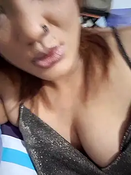 Indianpleasure300 online show from March 22, 2025, 6:36 pm