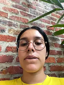 Annya-sweet online show from February 26, 2025, 6:04 pm