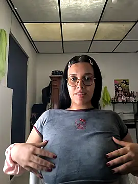 Annya-sweet online show from September 22, 2025, 3:18 pm