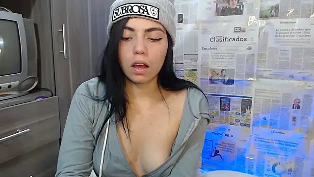 Snapshot of i_am_nina_ chatting on March 6, 2025, 12:00 am i am nina online show from March 6, 2025, 12:00 am