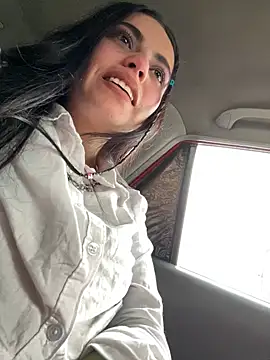 Snapshot of i_am_nina_ chatting on November 28, 2025, 9:15 pm i am nina online show from November 28, 2025, 9:15 pm