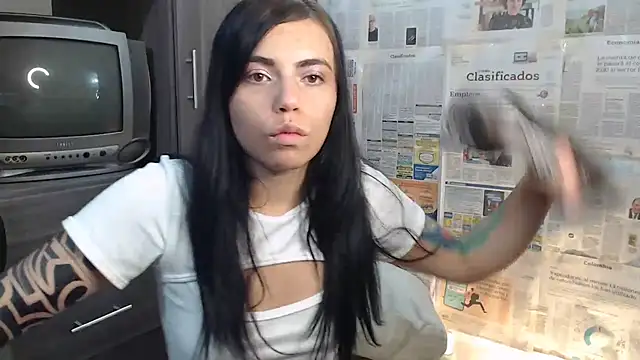 Snapshot of i_am_nina_ chatting on February 26, 2025, 6:51 am i am nina online show from February 26, 2025, 6:51 am