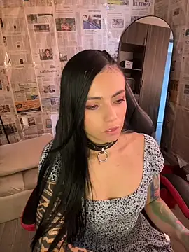 Snapshot of i_am_nina_ chatting on May 7, 2026, 8:12 pm i am nina online show from May 7, 2026, 8:12 pm