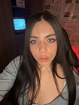 i am nina  online show from March 25, 2026, 3:06 am