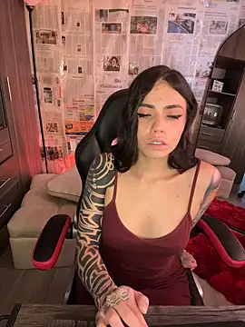 i am nina  online show from April 5, 2026, 7:53 pm