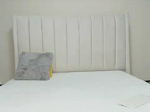  heavenlysent online show from December 2, 2025, 1:39 am