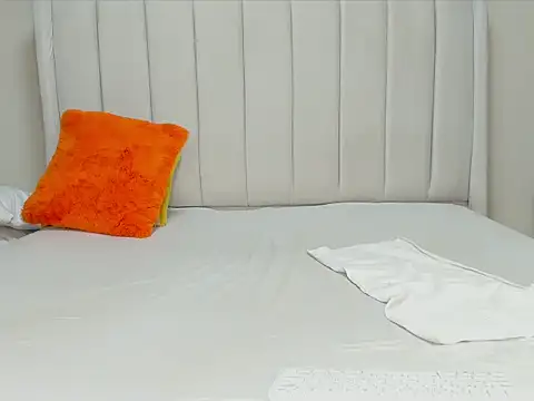  heavenlysent online show from September 26, 2025, 4:08 am