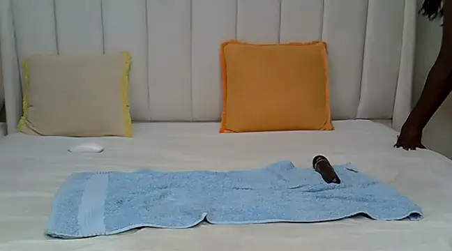  heavenlysent online show from March 18, 2025, 8:17 am