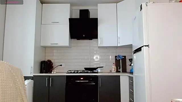 Snapshot of SayMeow_ chatting on June 27, 2026, 3:29 pm SayMeow online show from June 27, 2026, 3:29 pm