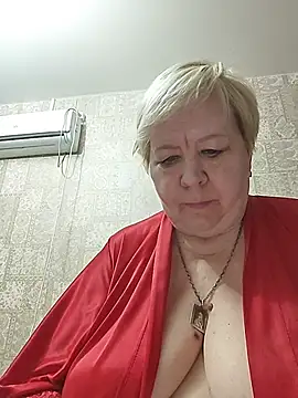 Snapshot of EffectFiona chatting on April 22, 2026, 10:49 pm EffectFiona online show from April 22, 2026, 10:49 pm