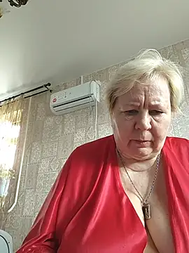 Snapshot of EffectFiona chatting on April 24, 2026, 6:37 am EffectFiona online show from April 24, 2026, 6:37 am