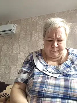 EffectFiona online show from March 19, 2025, 5:52 am