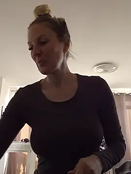 MaviePearl online show from January 31, 2025, 7:39 am