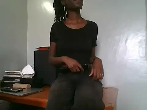 Snapshot of Prettybecs chatting on October 6, 2025, 7:53 am Prettybecs online show from October 6, 2025, 7:53 am