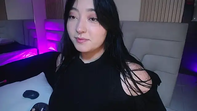 Snapshot of Miss_Loise chatting on October 20, 2025, 3:52 am Miss Loise online show from October 20, 2025, 3:52 am