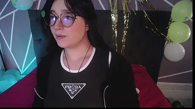 Snapshot of Miss_Loise chatting on February 28, 2025, 11:36 am Miss Loise online show from February 28, 2025, 11:36 am