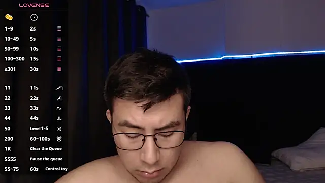 andrewmhilton  online show from October 1, 2025, 6:07 am