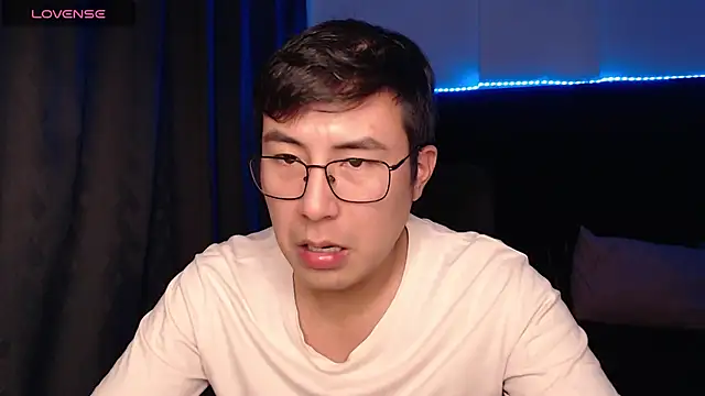 andrewmhilton  online show from March 25, 2026, 6:02 am