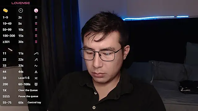 andrewmhilton  online show from November 1, 2025, 6:30 am