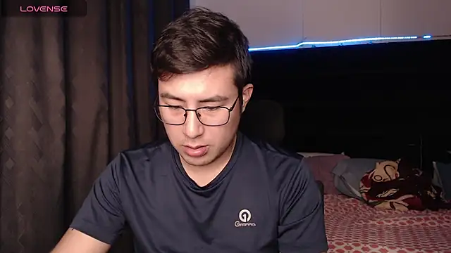 andrewmhilton  online show from January 17, 2026, 7:12 am