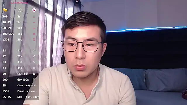 andrewmhilton  online show from November 3, 2025, 8:56 pm