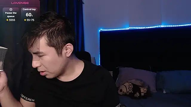 andrewmhilton  online show from February 23, 2026, 6:47 am