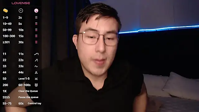 andrewmhilton  online show from October 4, 2025, 5:53 am