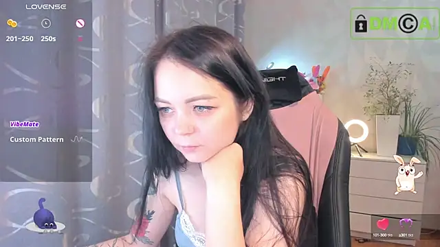 AnnyHoney  online show from September 27, 2025, 1:39 pm