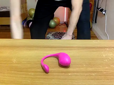 HandsomeAlfie online show from March 7, 2026, 2:07 am