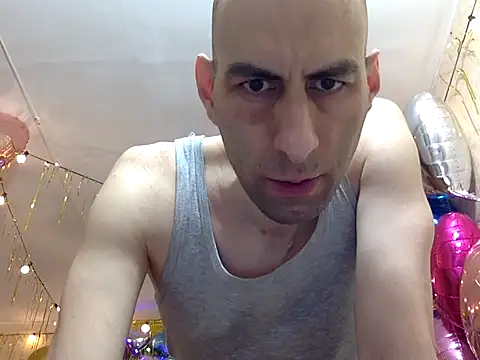 HandsomeAlfie online show from March 19, 2026, 5:29 am