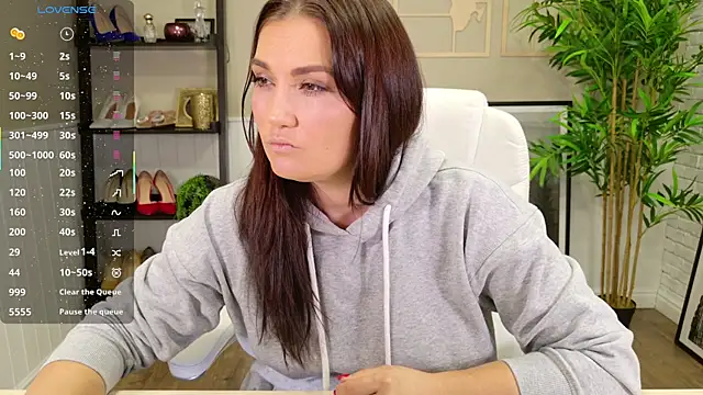 SelineSole online show from September 24, 2025, 3:40 pm