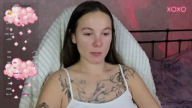 lil luna x online show from October 19, 2025, 9:39 pm